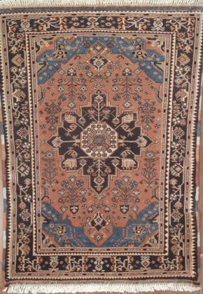 Hamadan, Persian (3' 4'' x 4' 5'')