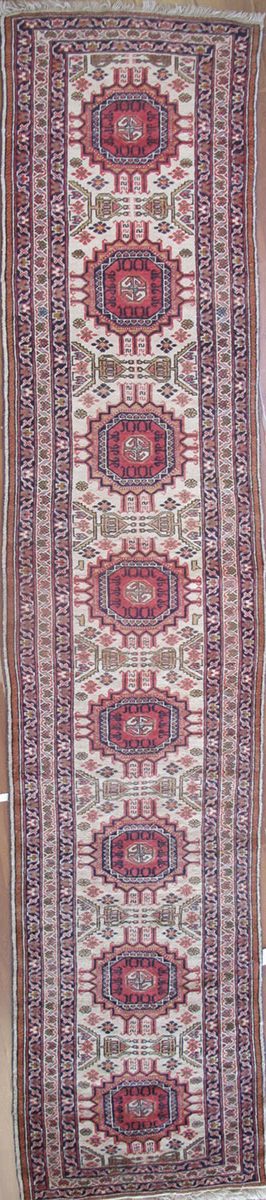 Turkomen, Persian (2' 9" x 13")