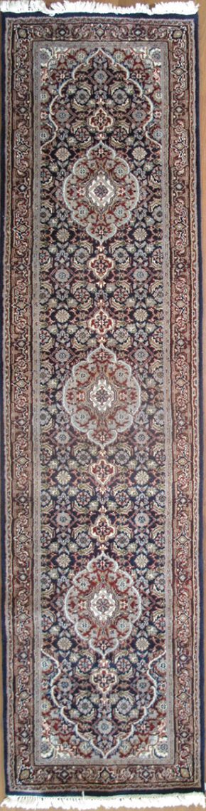 Bijar, India (2' 5" x 9' 7")