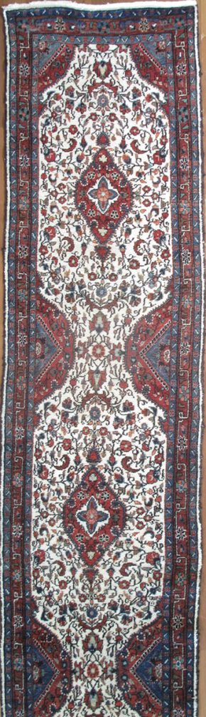 Borchalu, Persian (2' 9" x 14' 8")