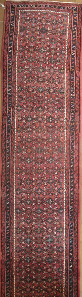 Hosseinabad, Persian (2' 9" x 19' 2")