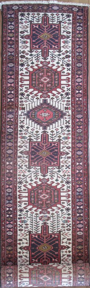 Karaja, Persian (2' 9" x 15' 3")