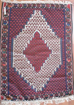 Kilim, Seneh, Persian (3' 11'' x 5' 11'')