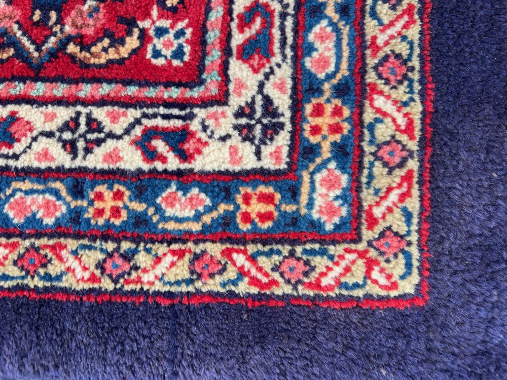 06256 Mahal Persian Blue Natural Red 9-9x13-6 | Manoukian Rugs™ corner